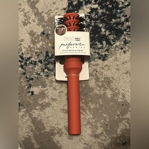 🌞NEW🌞InfinitiPRO Conair Red/Orange Hair brush